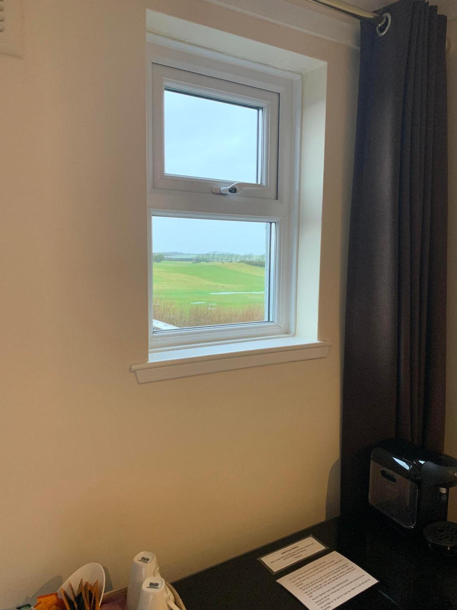 The Powfoot Hotel, Annan Ngoại thất bức ảnh